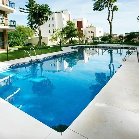 Monko Center, Garden & Pool O *