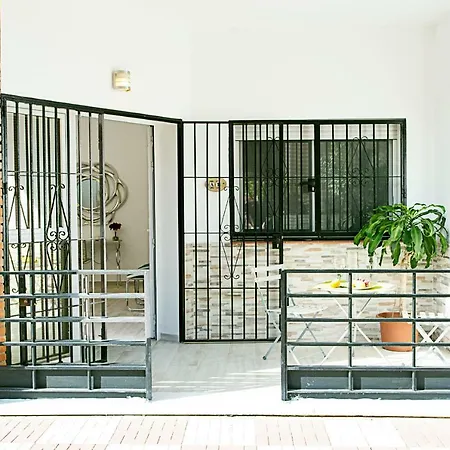 Apartment Monko Center, Garden & Pool O