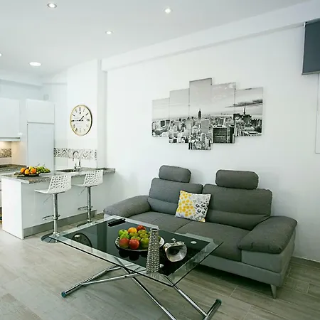 Monko Center, Garden & Pool O Apartment *